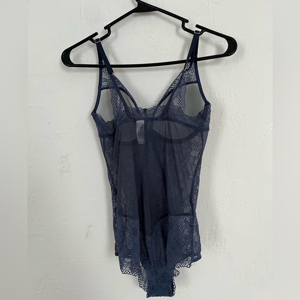 Leonisa Bodysuit Size 34B - Picture 2 of 11